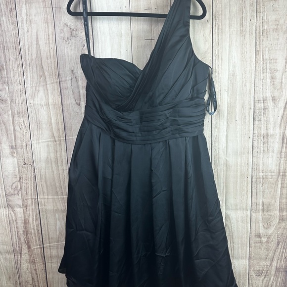 Bill Levkoff Elegant Black One-Shoulder Dress - Picture 1 of 4